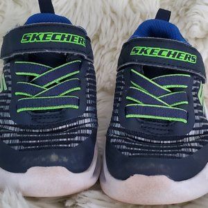 Toddler skechers light up sneaker